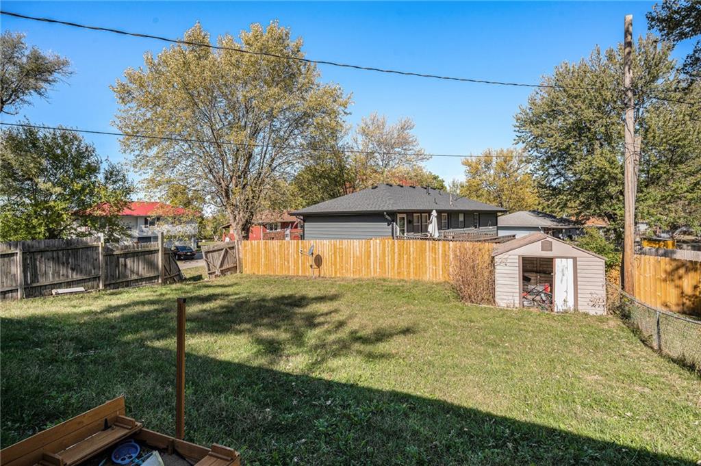 418 W Moss Street Property Photo 23