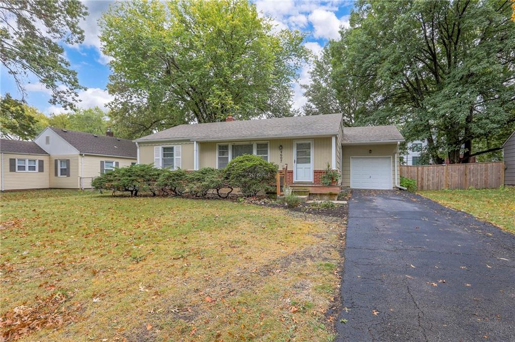 4607 W 59th Street Property Photo 1