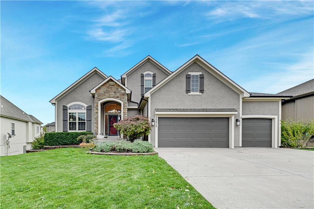 10939 S Carbondale Street Property Photo 1