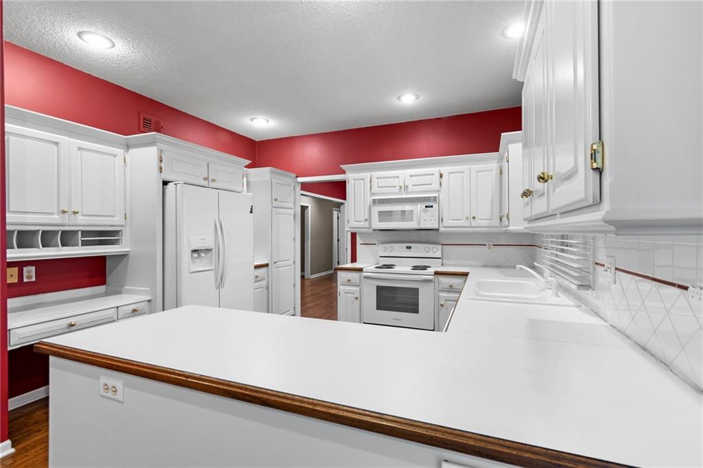 12710 Cambridge Lane Property Photo 8