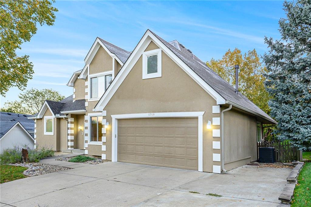 5709 N Dawn Court Property Photo 3