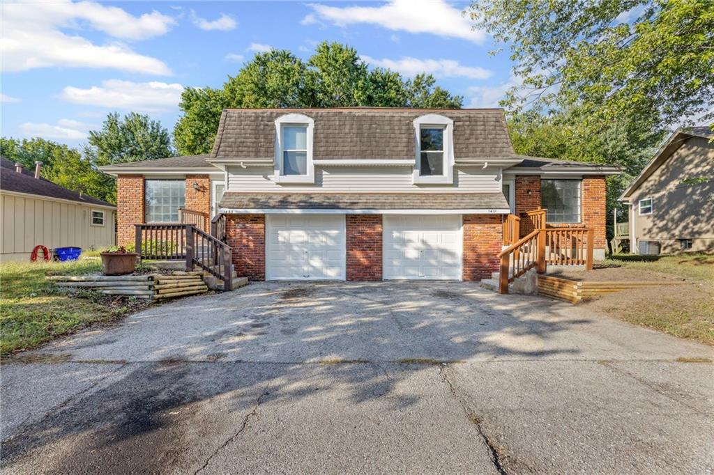 1431-33 E Penrose Lane Property Photo 1