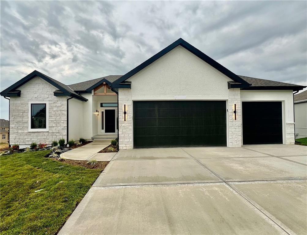 1913 Longview Drive Property Photo 1