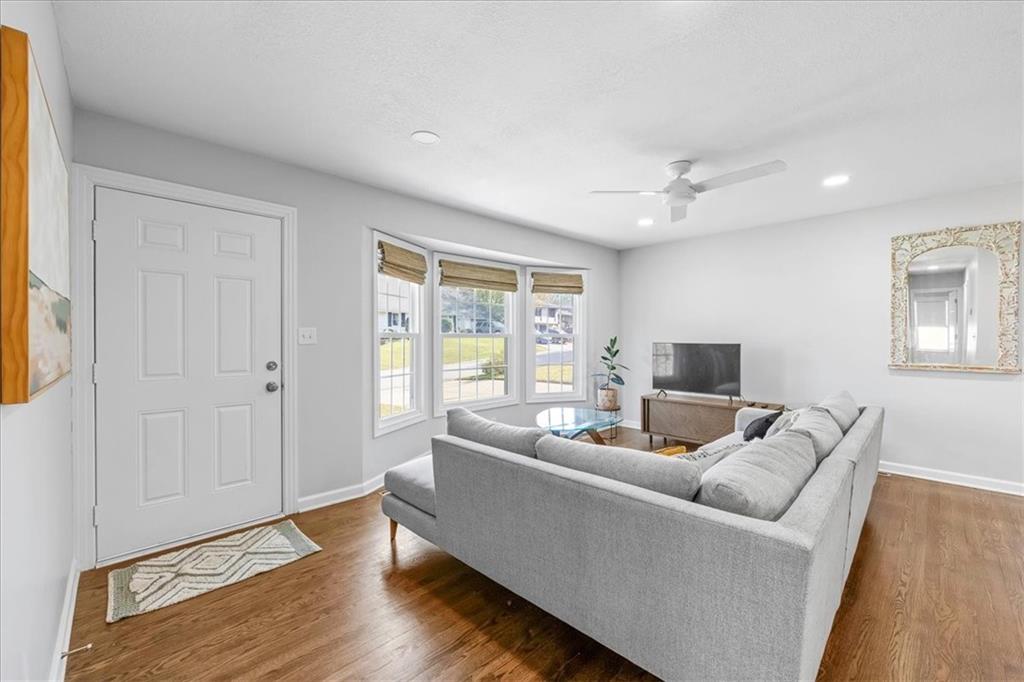 13508 Belmeade Avenue Property Photo 4