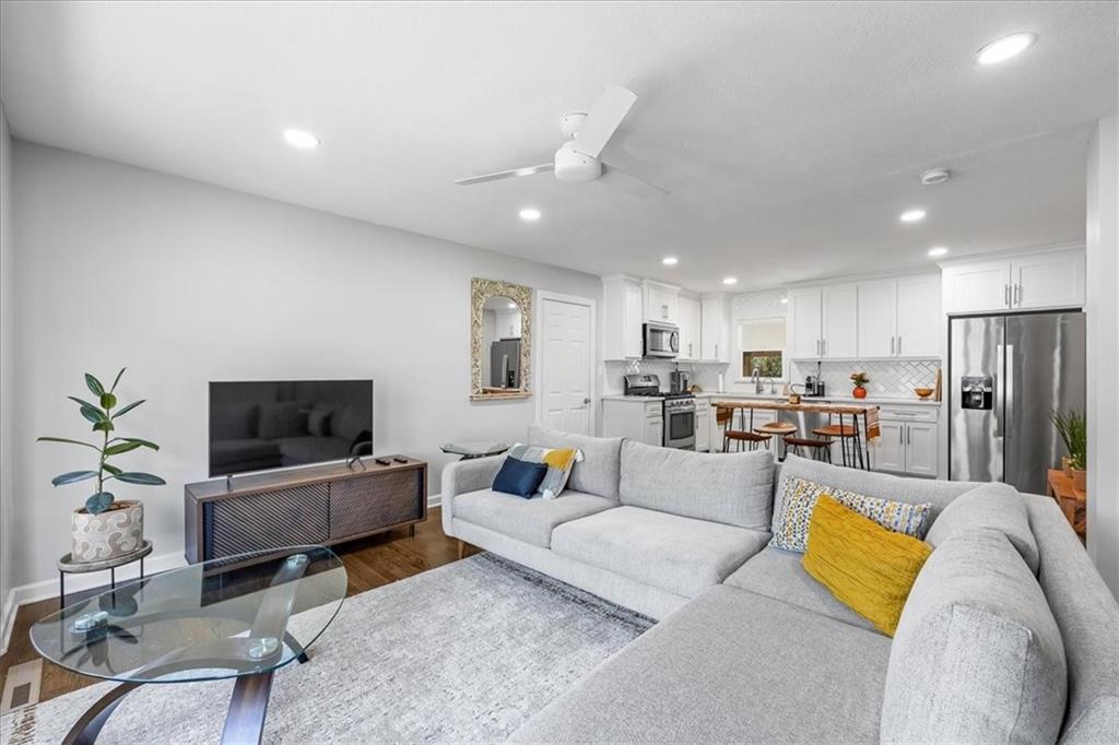 13508 Belmeade Avenue Property Photo 5