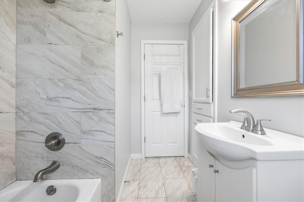 13508 Belmeade Avenue Property Photo 12