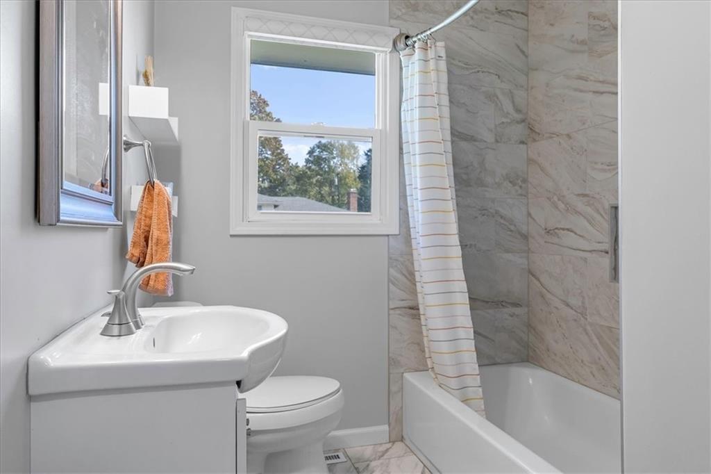 13508 Belmeade Avenue Property Photo 13