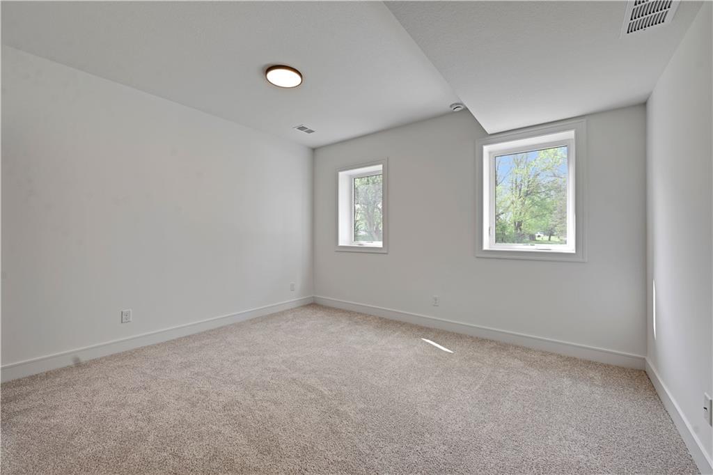 15269 W 162nd Street Property Photo 40