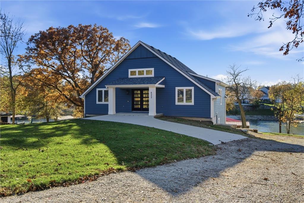 622 Lake Viking Terrace Property Photo 2