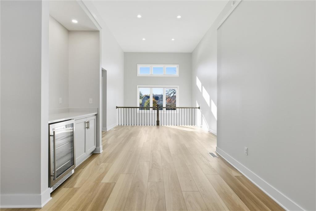 622 Lake Viking Terrace Property Photo 7