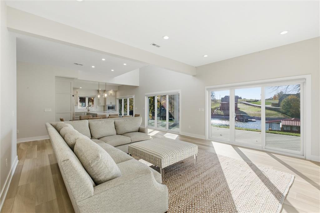 622 Lake Viking Terrace Property Photo 12