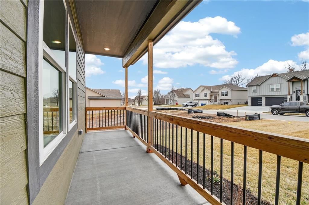 1313 N Holland Drive Property Photo 6