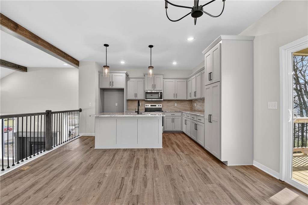 1336 N Holland Drive Property Photo 13