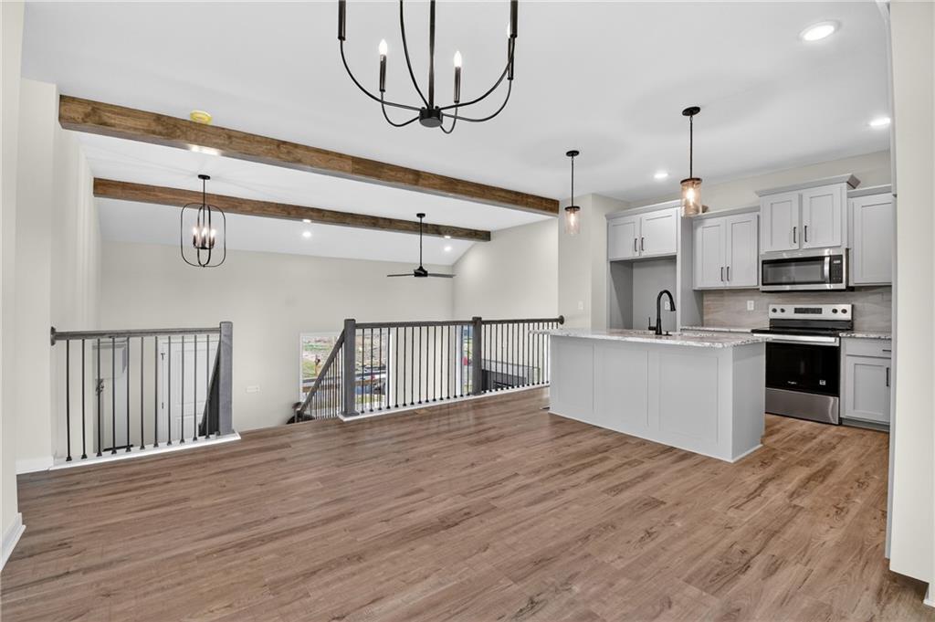 1336 N Holland Drive Property Photo 14