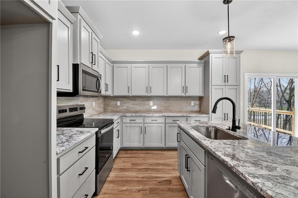 1336 N Holland Drive Property Photo 15