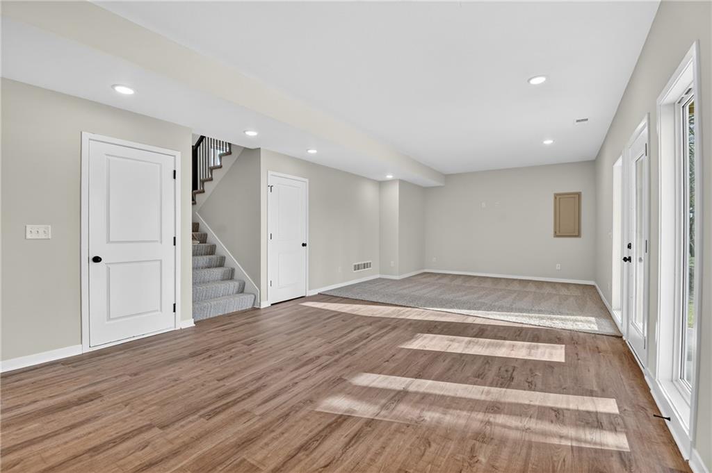 1336 N Holland Drive Property Photo 32
