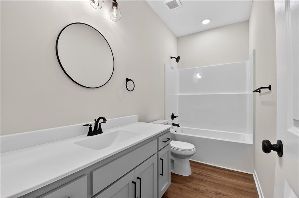 1336 N Holland Drive Property Photo 36