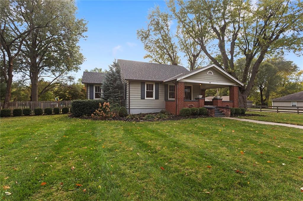 400 E Main Street Property Photo 1