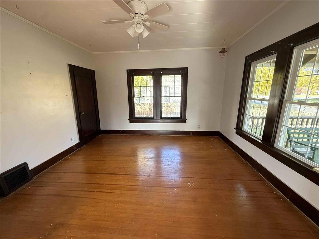 513 N Park Street Property Photo 4