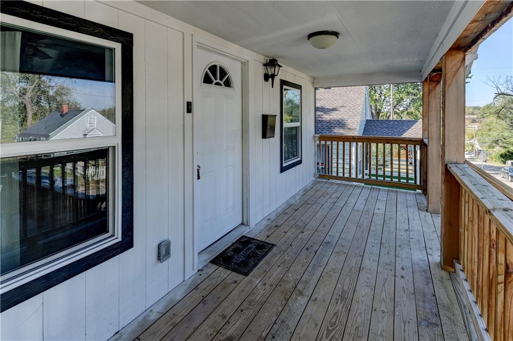 5605 E 27th Terrace Property Photo 3