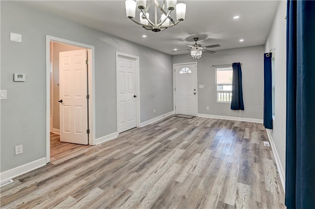 5605 E 27th Terrace Property Photo 6