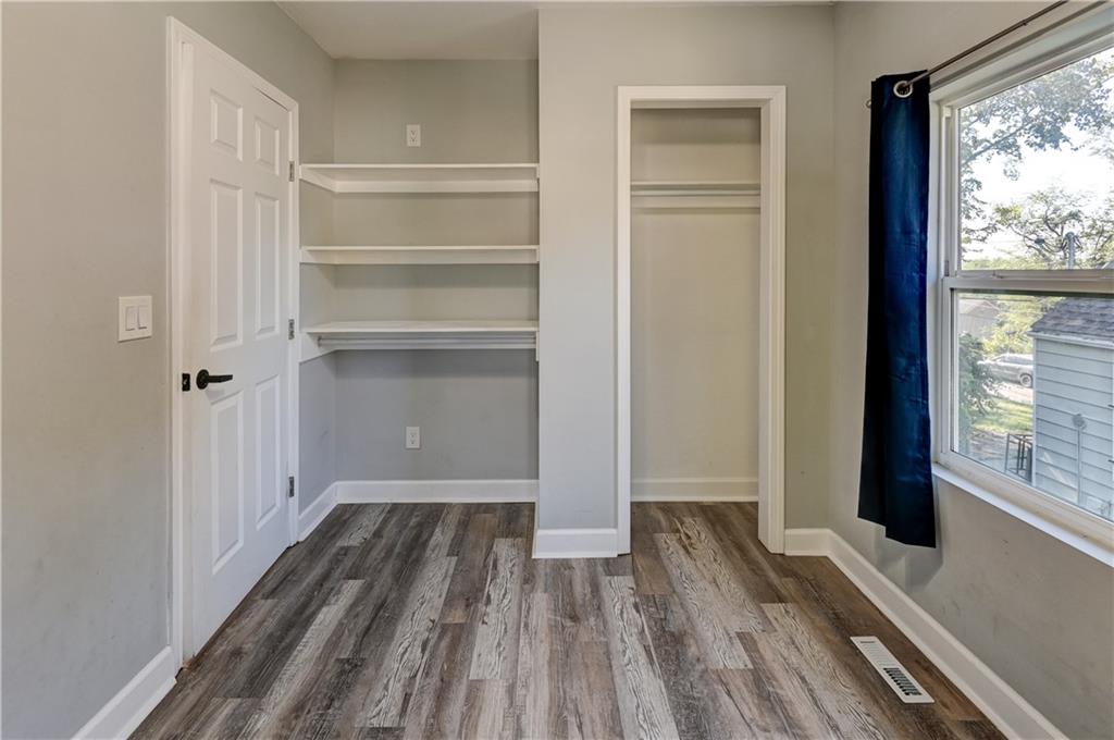 5605 E 27th Terrace Property Photo 12