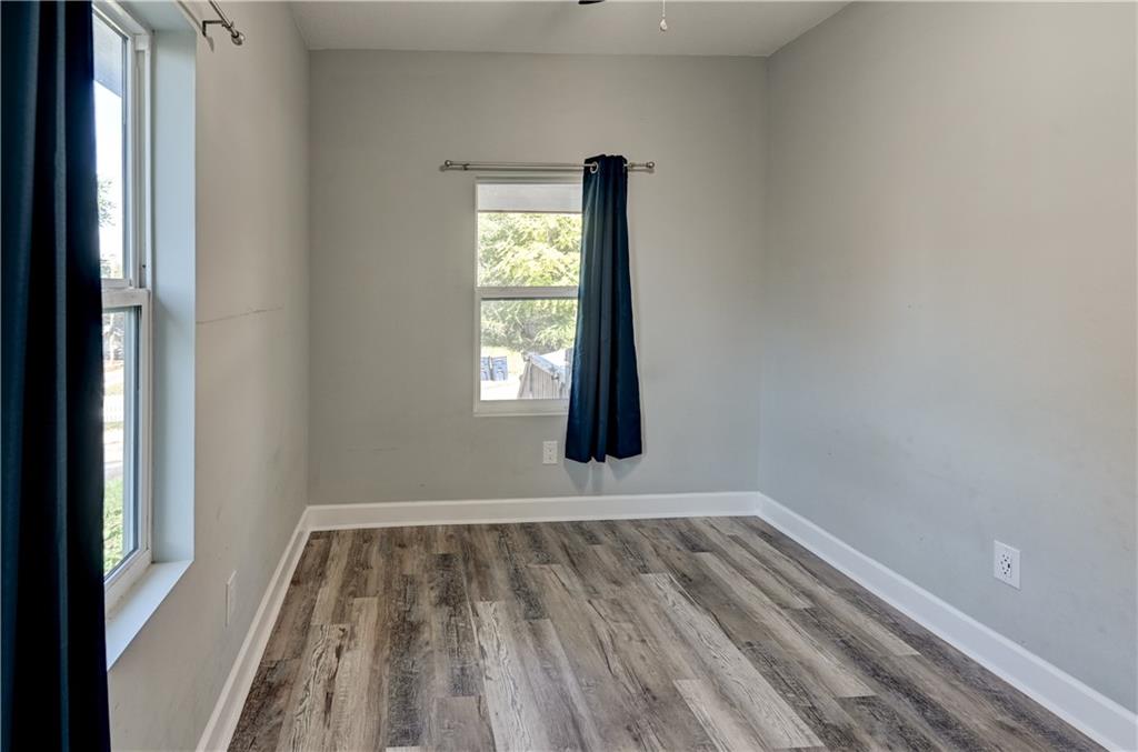 5605 E 27th Terrace Property Photo 13