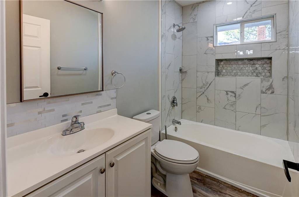 5605 E 27th Terrace Property Photo 14