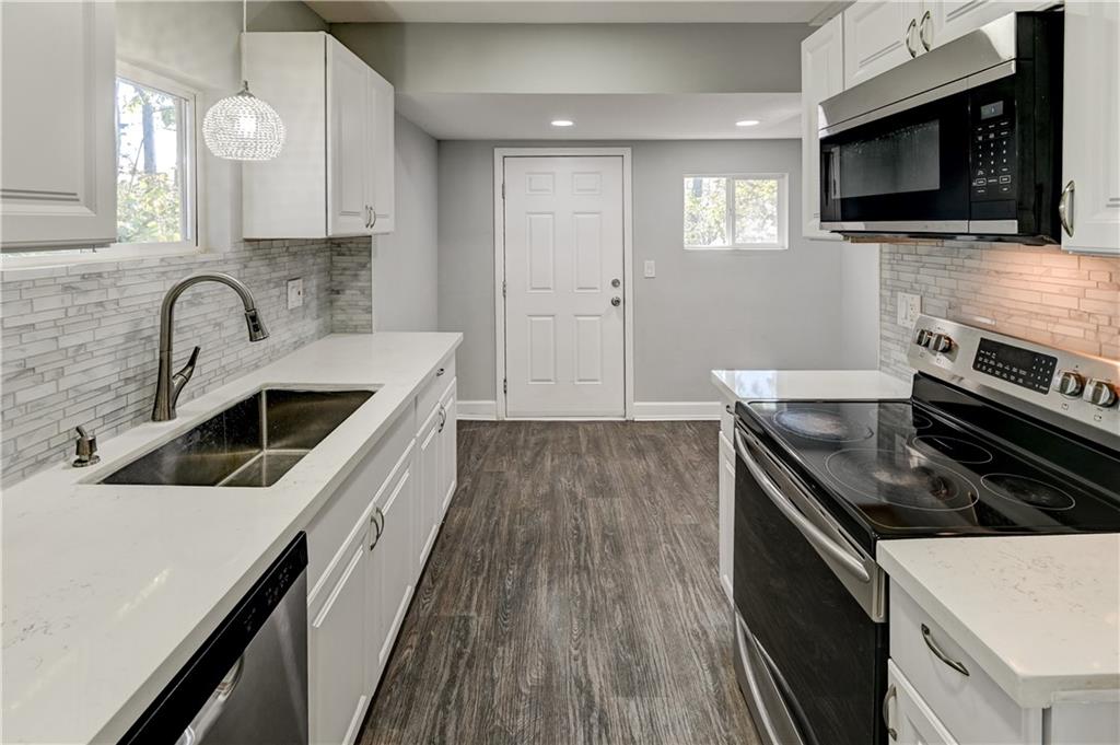 5605 E 27th Terrace Property Photo 16