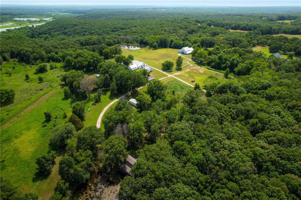 2105 Ne 315 Pvt Road Property Photo 2