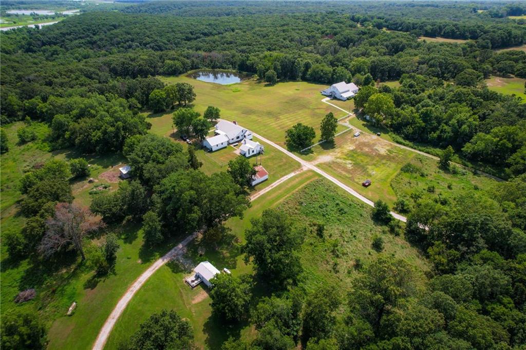 2105 Ne 315 Pvt Road Property Photo 4