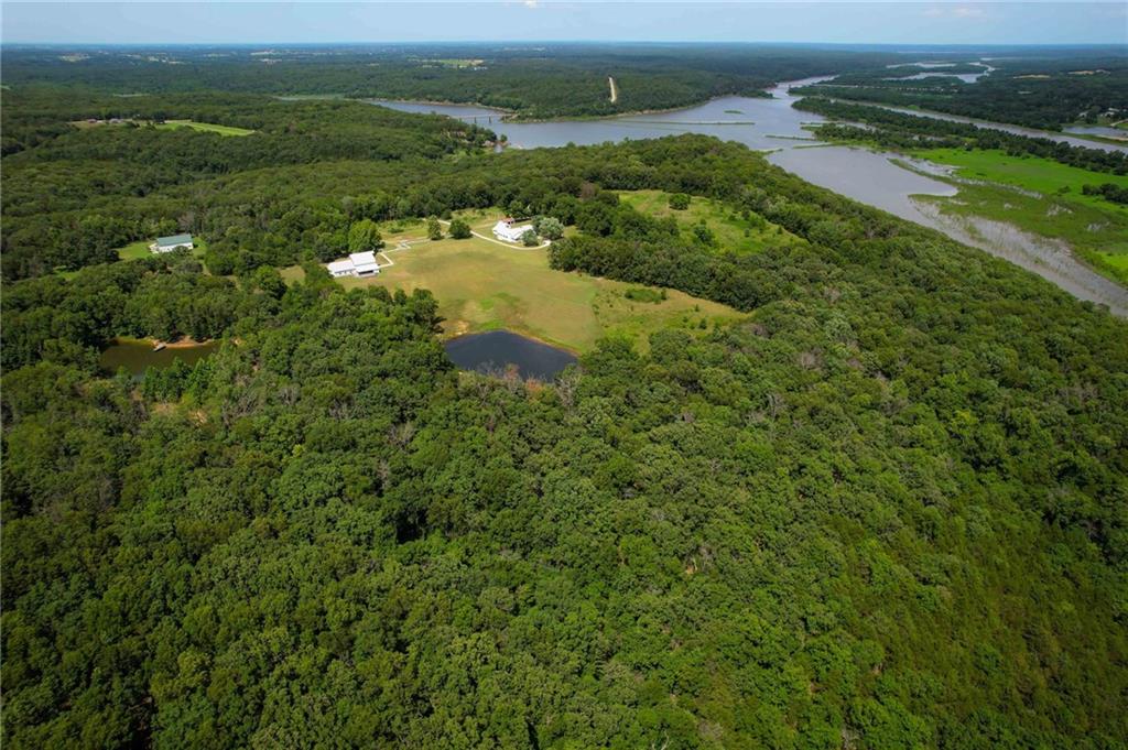 2105 Ne 315 Pvt Road Property Photo 5