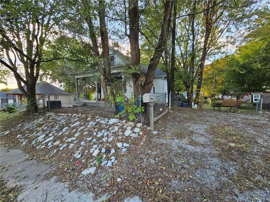 2510 S 19th Street Property Photo 2