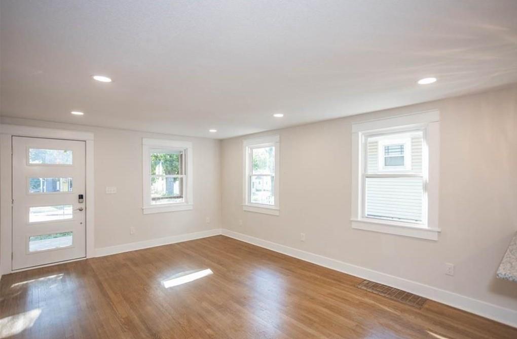 4764 Mission Road Property Photo 6