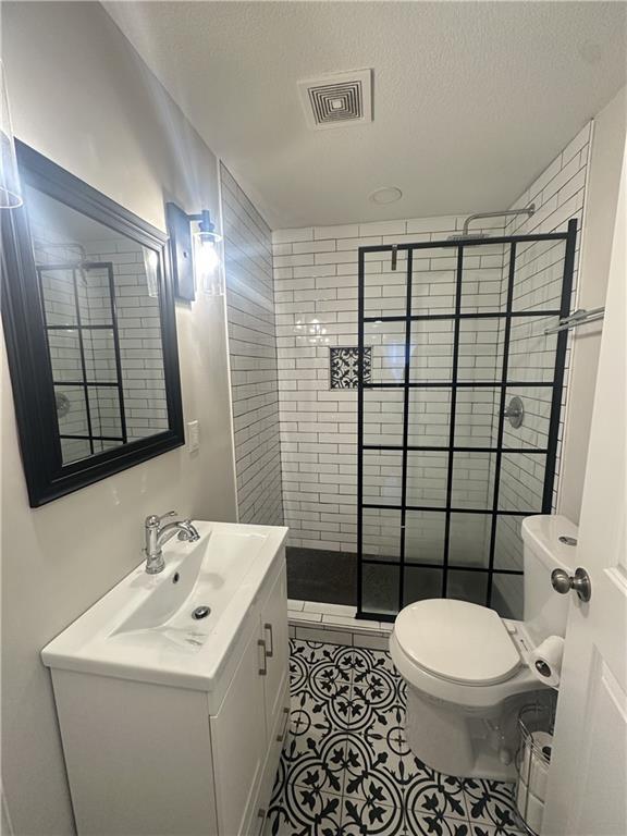 4764 Mission Road Property Photo 8