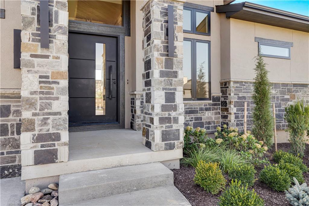 18109 Cody Street Property Photo 4