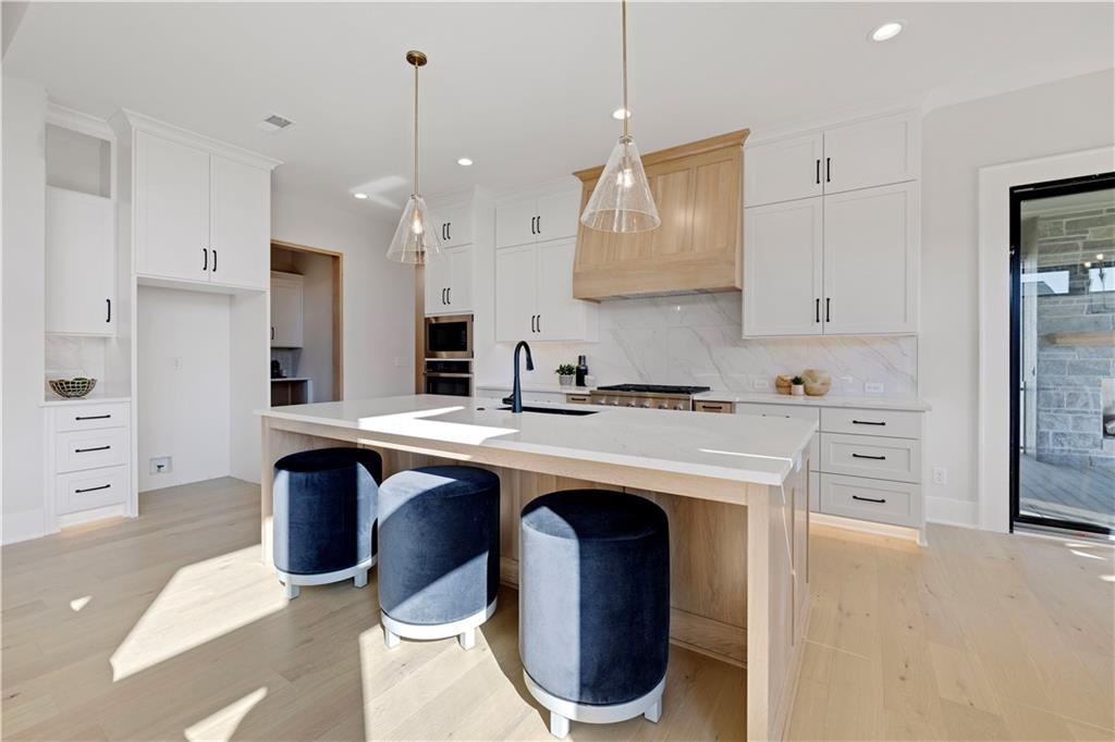 18109 Cody Street Property Photo 13