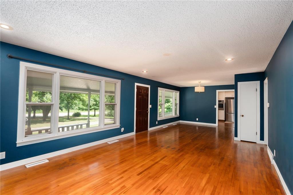 1211 N 1800 Road Property Photo 6