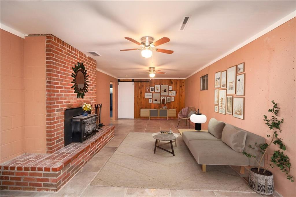 1211 N 1800 Road Property Photo 21