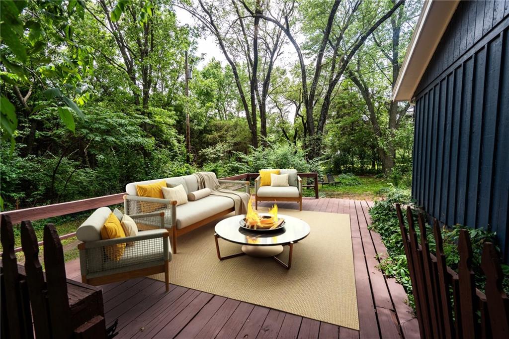 1211 N 1800 Road Property Photo 28