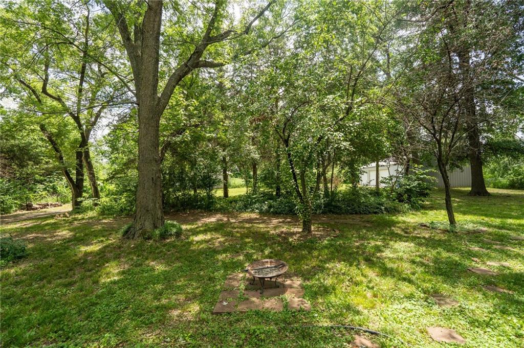 1211 N 1800 Road Property Photo 39