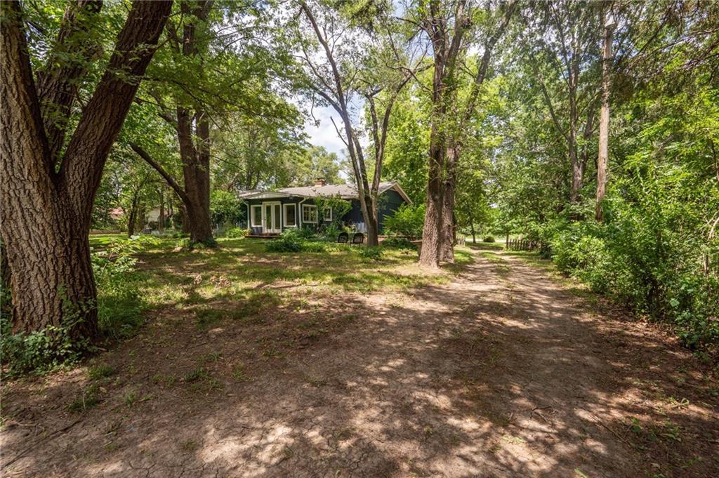 1211 N 1800 Road Property Photo 40