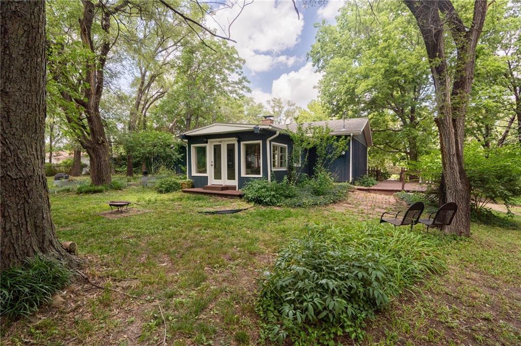 1211 N 1800 Road Property Photo 41