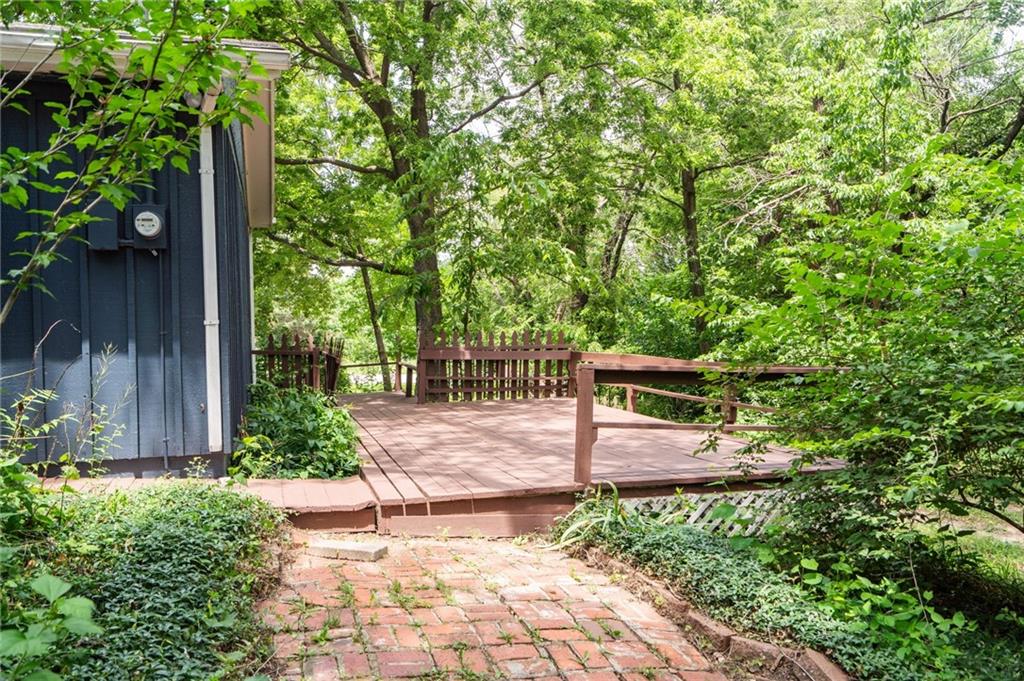 1211 N 1800 Road Property Photo 42