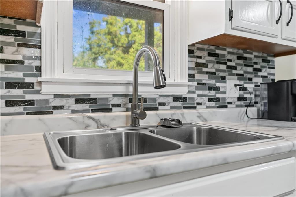 506 Grandview Street Property Photo 9