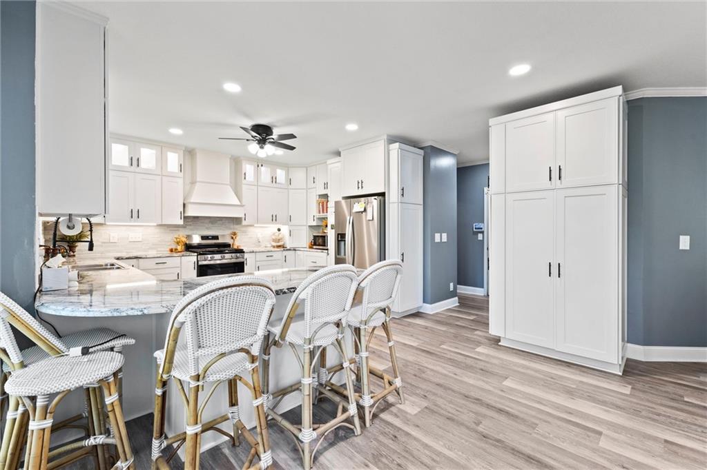 324 Nw Bradford Street Property Photo 4