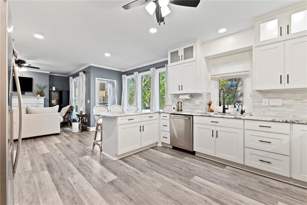 324 Nw Bradford Street Property Photo 6