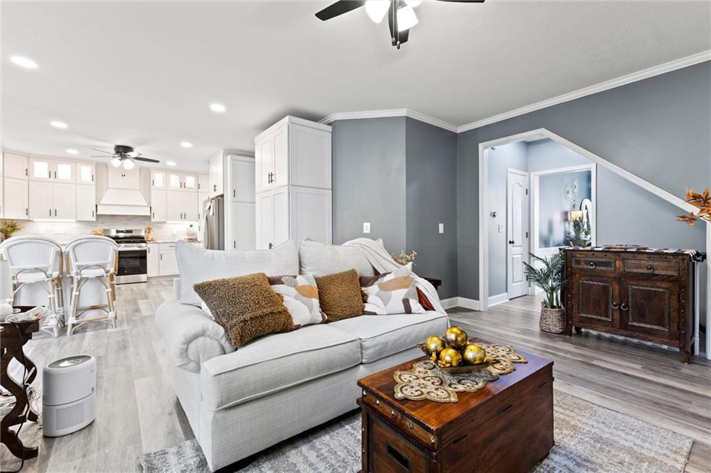 324 Nw Bradford Street Property Photo 7