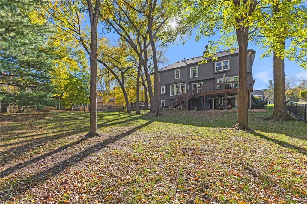 324 Nw Bradford Street Property Photo 37