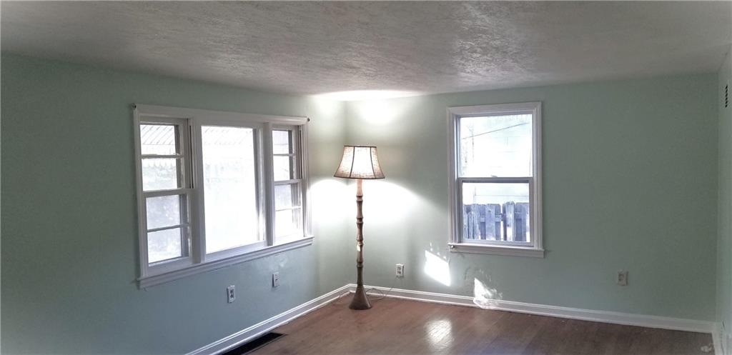 1211 S Osage Street Property Photo 4